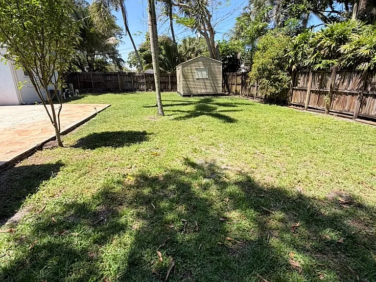 5148 SW 28th Ter — Photo 3