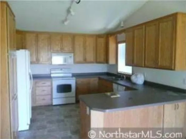 6530 261st St, Wyoming, MN 55092