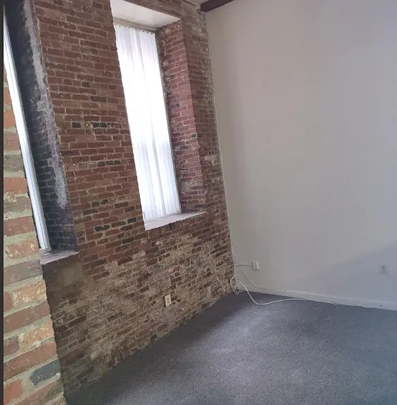 Marlboro Classic Apt & Redwood Square — Photo 102