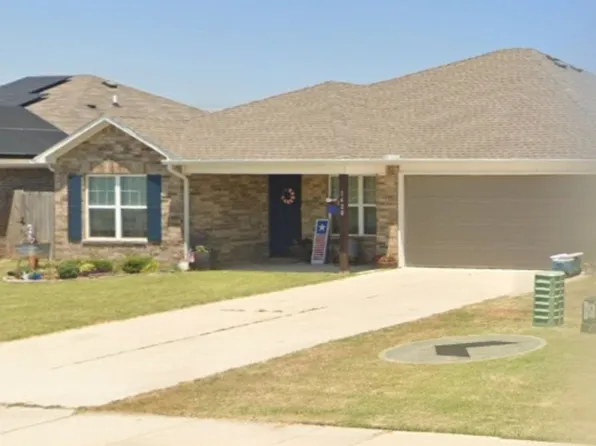 1420 Scotland Dr, Centerton, AR 72719