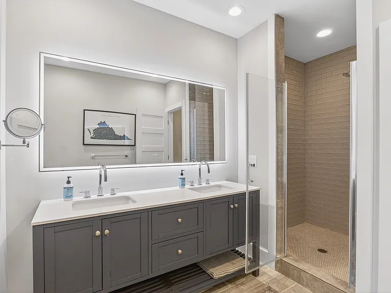132 E Main St #C — Photo 3