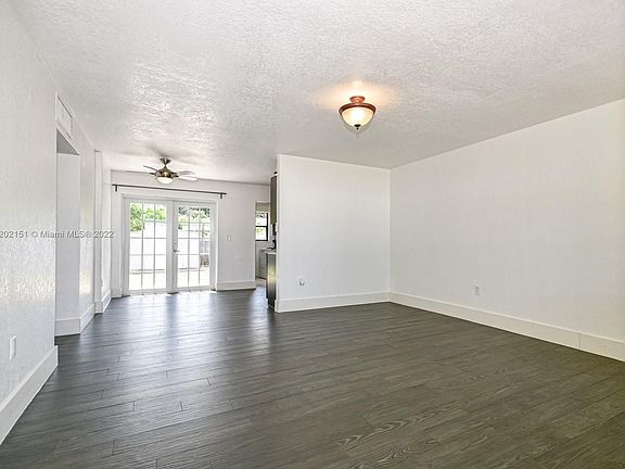 4th image of 14320 NE 18th Ave #1