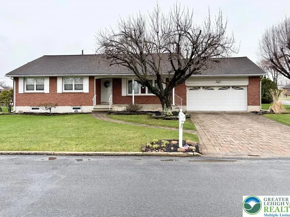 3858 Rosewood Ln, Whitehall, PA 18052