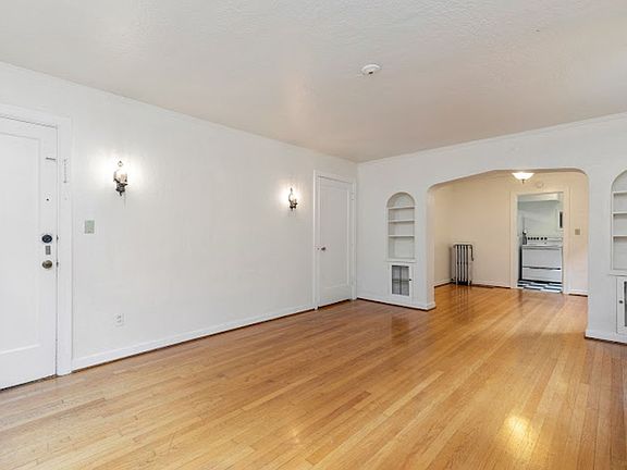 3rd image of 608 Belmont Ave E APT 2
