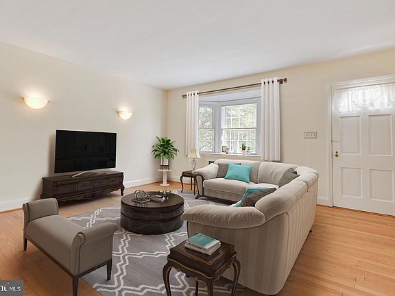 3rd image of 116 N Symington Ave