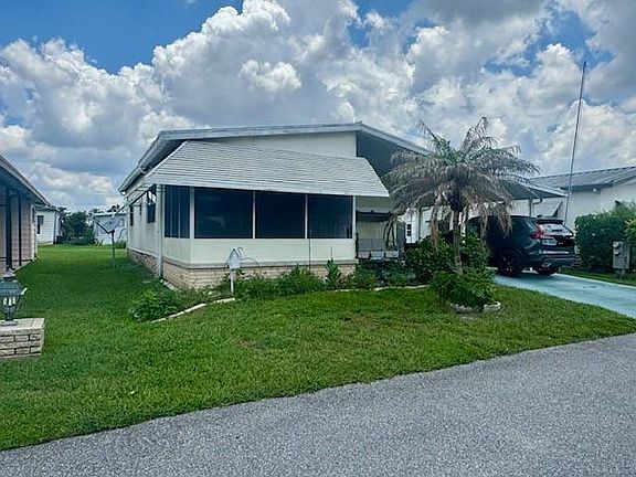 4th image of 2425 Harden Blvd #184