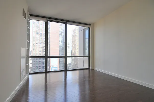 Rented by Nest Seekers International | media 59