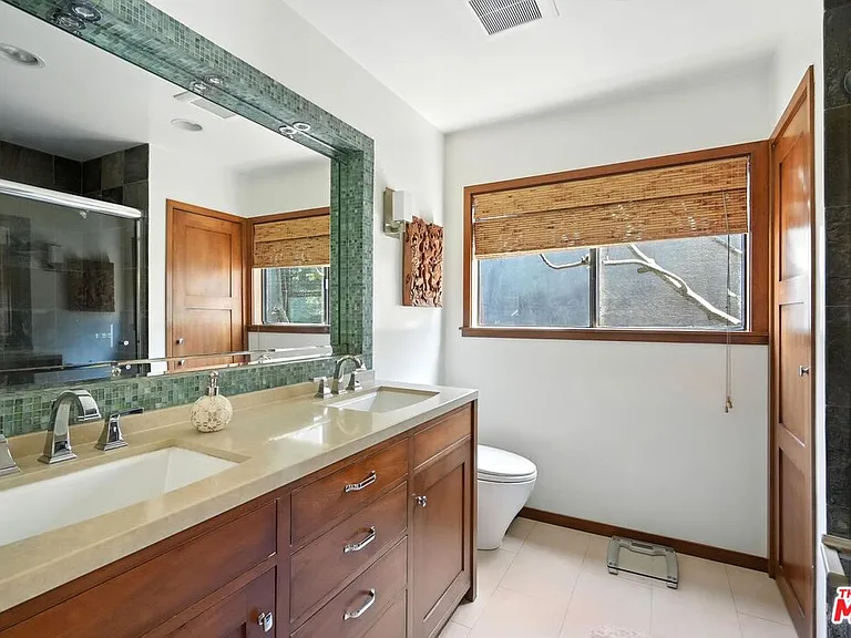 730 Basin Dr — Photo 52