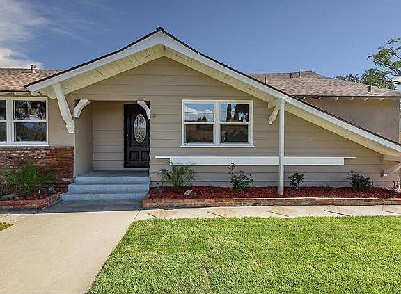 3rd image of 10255 Lemona Ave