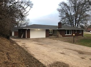 2817 S 12th St, Quincy, IL 62305