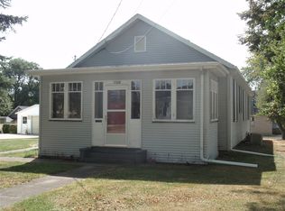 2528 3rd St, Peru, IL 61354