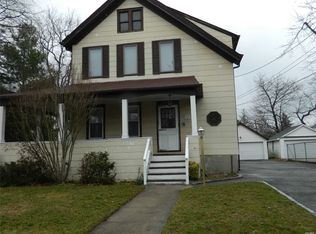 61 Stuart Ave APT 1, Malverne, NY 11565