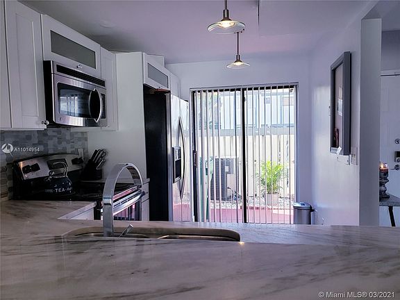 5th image of 674 NE 195th St #674