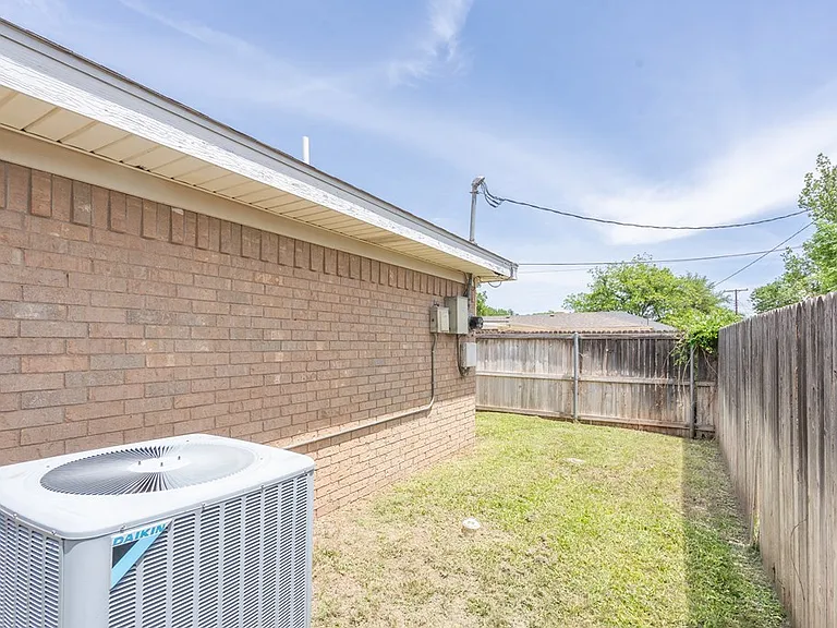2809 Marmon Dr — Photo 44