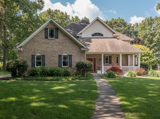 29165 Heritage Ln, Paw Paw, MI 49079