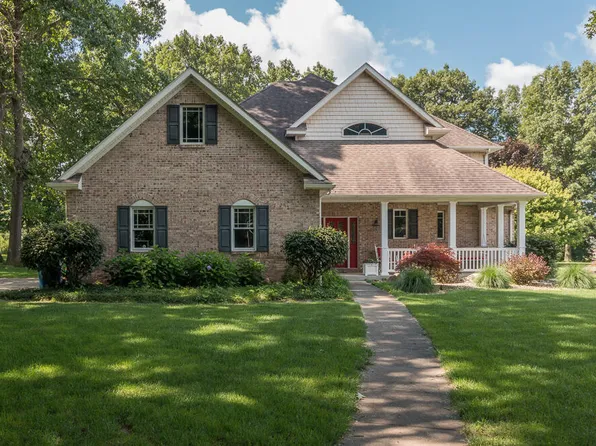 29165 Heritage Ln, Paw Paw, MI 49079