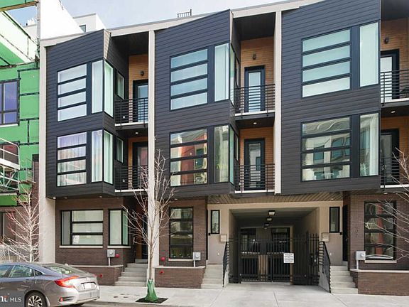 2nd image of 606 N Bodine St