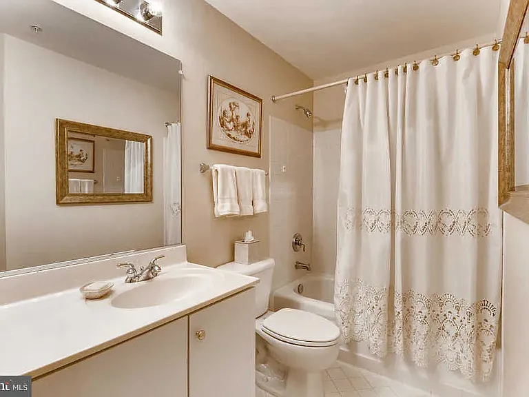 2nd Floor Bathroom