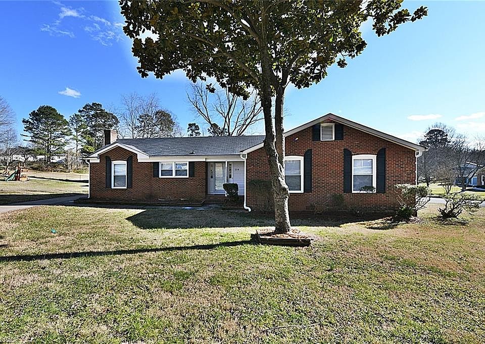 2nd image of 114 Shenandoah Dr