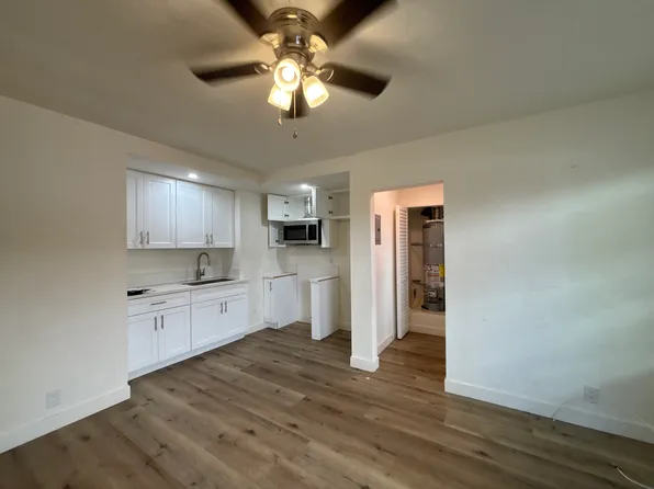 6815 Seville Ave #B, Huntington Park, CA 90255