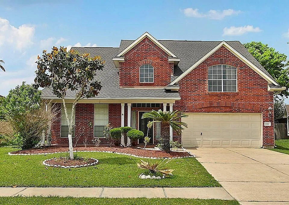 1923 Wellsley Ct
