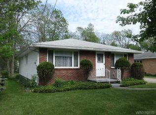 405 Bauman Rd, Williamsville, NY 14221