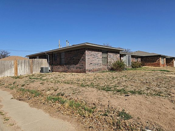 3rd image of 1020 Trinchera Dr