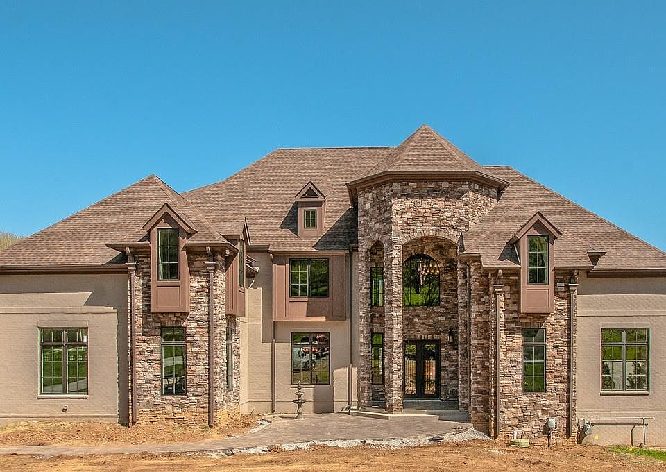 1st image of 394 Lady Of The Lake Ln