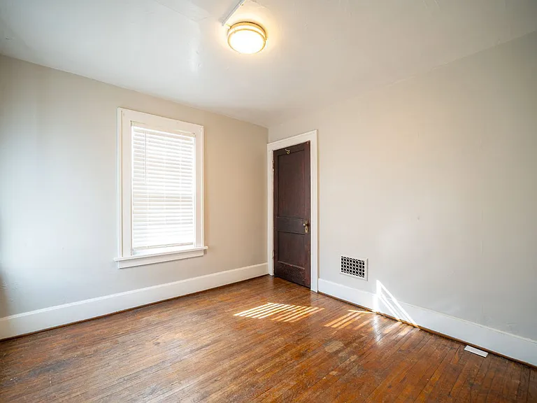 838 Dennison Ave — Photo 10