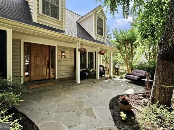 9102 Blue Jug Lndg, Burke, VA 22015
