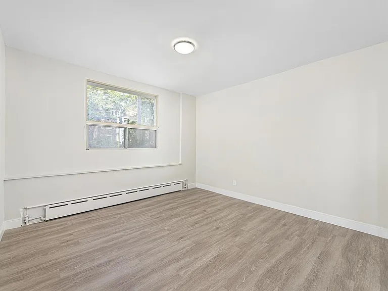 115 Dowling Ave #101 — Photo 19