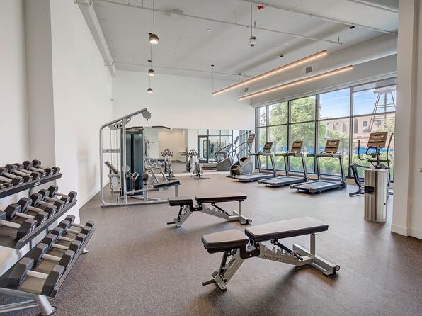 851 W Blackhawk St #ID1243859P