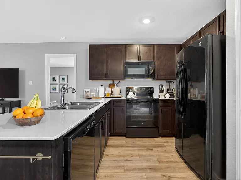 1211 Largemouth Ln — Photo 12