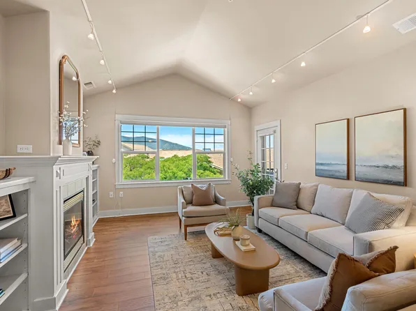 989 Golden Aspen Pl, Ashland, OR 97520