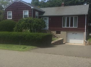 44 Moshier St, Greenwich, CT 06831