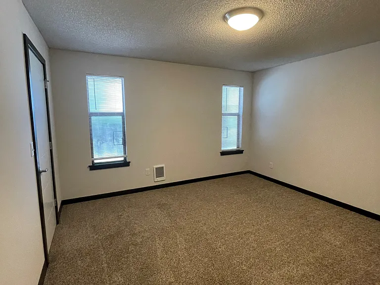 Normandy Duke Apartments — Photo 6