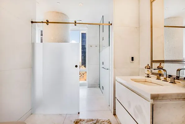 Rented by Compass | media 20