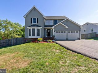 601 Montrose Dr, Fredericksburg, VA 22407