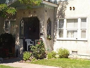 2nd image of 911 Oak Ave