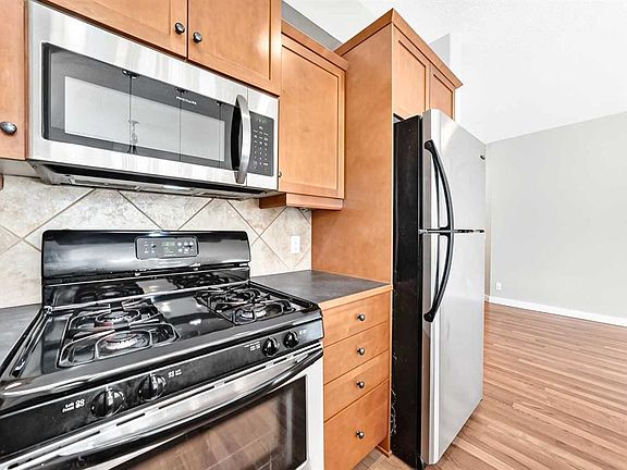 5th image of 509 S 21st Ave SW #305