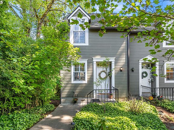 4th image of 639 1st St