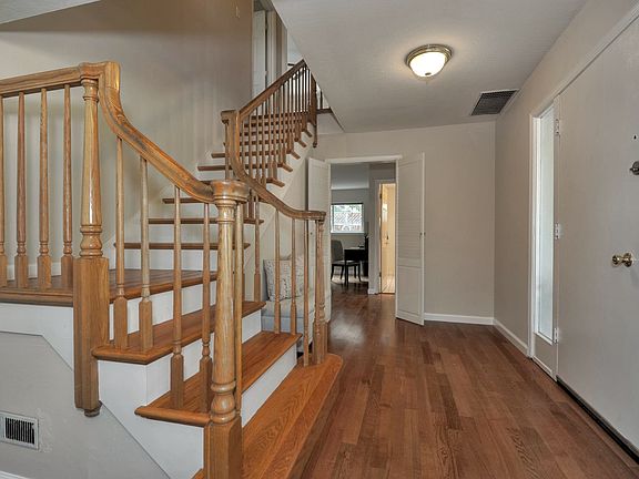 2nd image of 678 Lido Dr