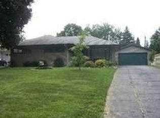 4224 Pinecrest Rd, Rockford, IL 61107