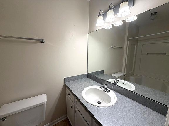 4th image of 110 Double Branch Ct