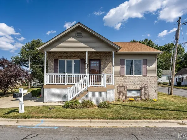 127 Collinsville St, Glen Carbon, IL 62034