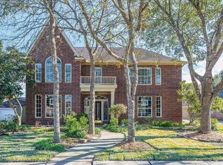 307 Eagle Lakes Dr, Friendswood, TX 77546