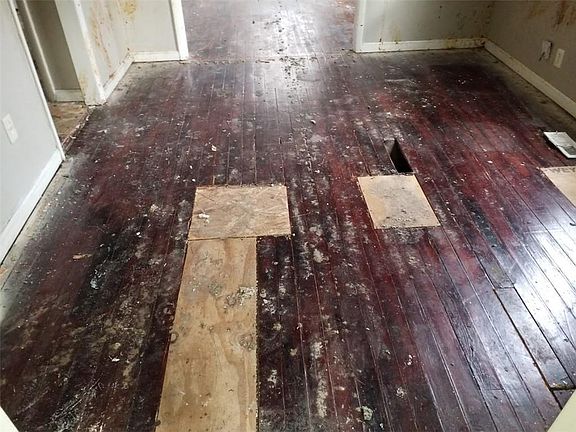 5th image of 5911 Lexington Ave
