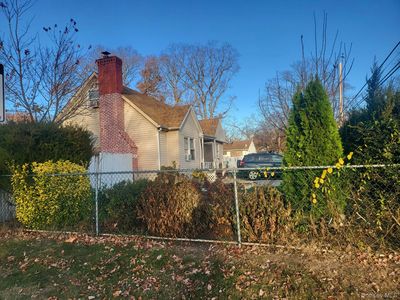 47 Washington Avenue, Wheatley Heights, NY, 11798