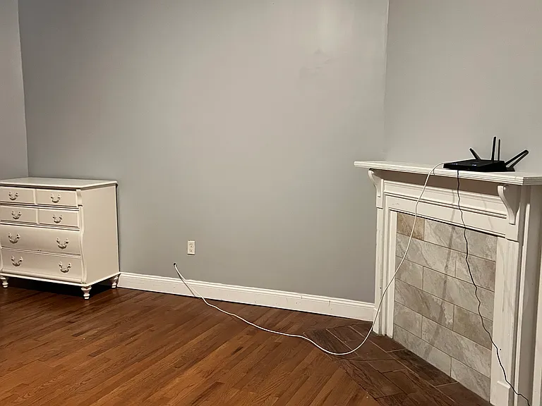 627 College St #1A — Photo 3