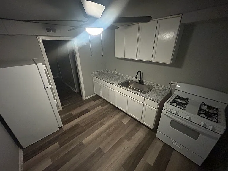 2210 Ellsworth Ave — Photo 3